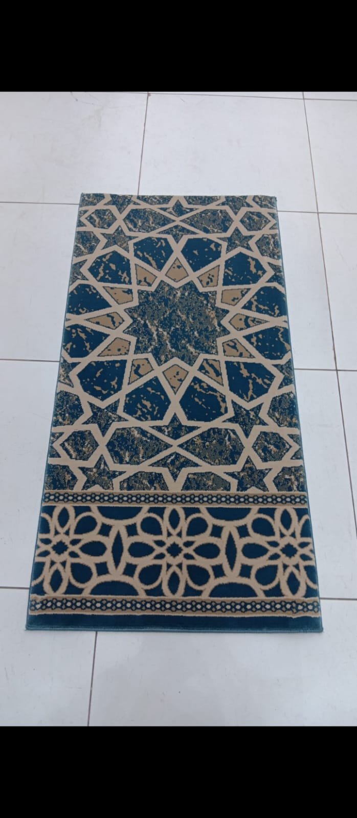 سجاد مساجد أزرق بحي الصحافة